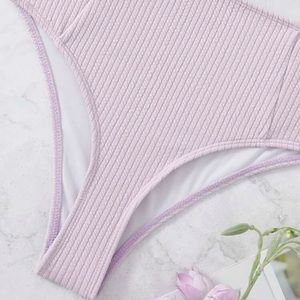 *FREE in bundle* nwt swimsuit bikini bottom